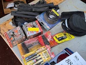 lot 881 image: Assorted Tubes and Repair Kits