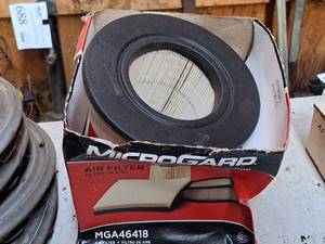lot 907 image: MicroGuard Air Filter MGA46418 (New)