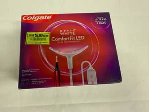 lot 18 image: Colgated Optic White ComfortFit LED Teeth Whitening Kit