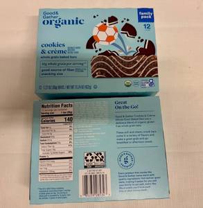 lot 21 image: MM. 2x 12ct-Family Size Good & Gather Organic Baked Snack Bars-Cookies & Crme-72025