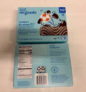 lot 22 image: MM. 2x 12ct-Family Size Good & Gather Organic Baked Snack Bars-Cookies & Crme-72025
