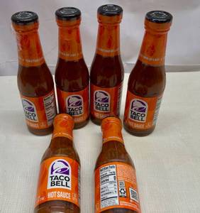 lot 208 image: MM. 6x 7.5oz Taco Bell Hot Sauce