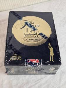 lot 2 image: 1994 Flair USA Basketball Cards Limited Edition Sealed Box - 24 Packs
