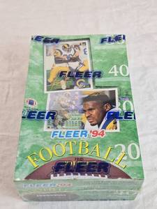 lot 3 image: 1994 Fleer Football Trading Card Box Unopened
