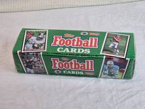 lot 15 image: Unopened Box of 1991 Topps Football Cards Complete Set with 660 Cards