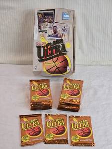 lot 33 image: Lot of 15 Unopened Packs of 1993-94 Fleer Ultra Series 1 Basketball Card Packs