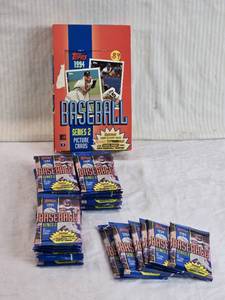 lot 43 image: Lot of 30 Unopened Packs of 1994 Topps Baseball Series 2 Picture Cards