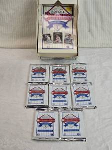 lot 44 image: Lot of 8 Unopened Packs of 1993 Donruss Major League Baseball Cards Series 1