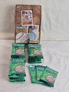 lot 55 image: Lot of 24 Unopened Packs of 1994 Fleer Baseball Trading Cards