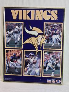 lot 112 image: 1988 Starline NFL Vikings Poster with Photos 16x20