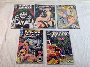 lot 191 image: Lot of Wonder Woman and The Flash Comic Books