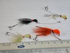 lot 239 image: Fishing Fly Lures with Hooks