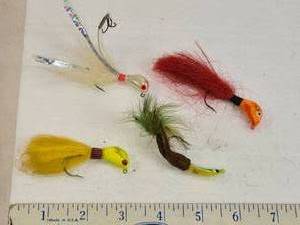 lot 240 image: 4 Fishing Fly Lures with Hooks