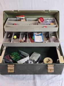 lot 271 image: Vintage Plano 7420 Tackle Box with Fishing Gear