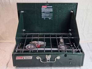 lot 280 image: Coleman Powerhouse Unleaded 414 Stove