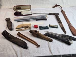 lot 287 image: Lot of Vintage Knives and Sheaths