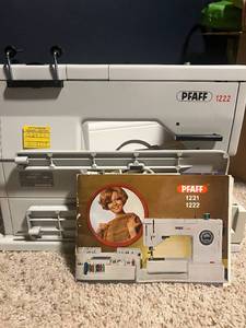 lot 28 image: Vintage PFAFF 1222 Sewing Machine  Made in West Germany (w Case & Pedal)