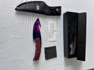 lot 32 image: Elemental Knives Buck Knife with Sheath