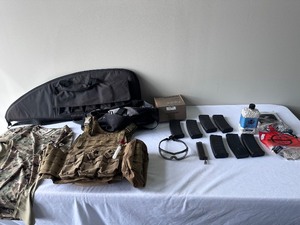 lot 33 image: Airsoft Lot