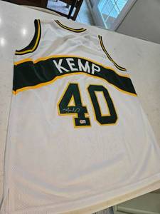 Shawn Kemp Signed Jersey