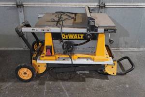 lot 1A image: DeWalt DW744 10 Table Saw