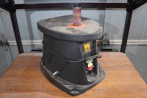 lot 13 image: WEN Oscillating Spindle Sander