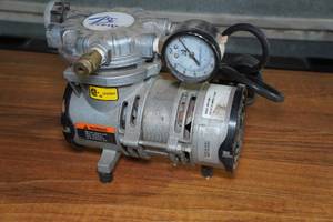 lot 30 image: Air Pump