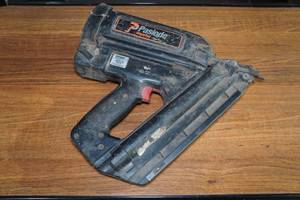 lot 34 image: Paslode Cordless Framing Nailer