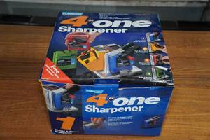 lot 38 image: Plasplugs 4-In-1 Chisel & Plane Sharpener
