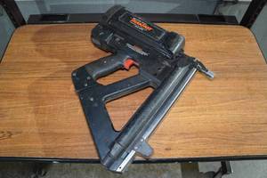lot 39 image: Ramset Trakfast Automatic Drywall Track Fastening System