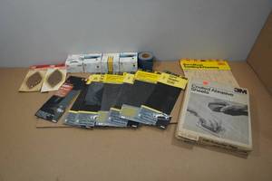 lot 52 image: Assorted Sandpaper & Buffing Pads
