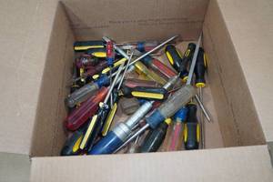 lot 53 image: Assorted Screwdrivers