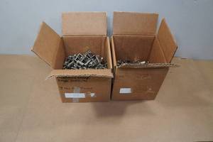 lot 58 image: Hoffman Single Screw Clamps