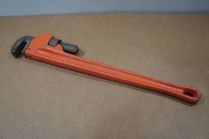 lot 67 image: Heavy Duty 24 Pipe Wrench