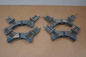 lot 103 image: 4 90 Degree Corner Clamps