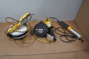lot 113 image: Work Lights