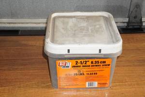 lot 136 image: Grip Rite 2-12 Coarse Thread Drywall Screws