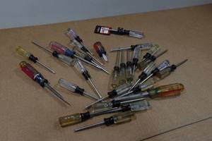 lot 165 image: Assorted Craftsman Drivers - Torx, Flat Screwdriver