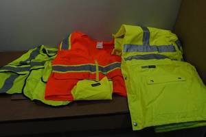 lot 168 image: Hi-Viz Vests, and Jacket - 5XL