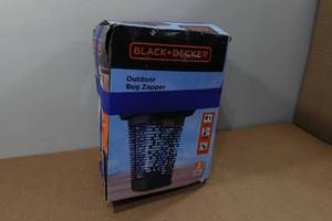 lot 173 image: Black & Decker Outdoor Bug Zapper