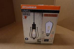 lot 181 image: Sylvania Lowell Vintage Style Pendant Light with Bulb