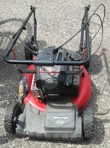 lot 26 image: Snapper 21 in. 725 EXI Self Propelled Mower.