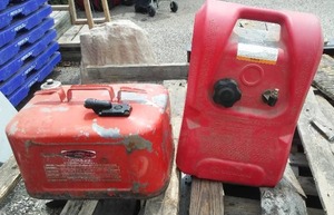 lot 28 image: 6 Gal. Boat Gas tanks (2).