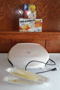 lot 73 image: George Foreman, Kitchen Scale and Omelet Maker