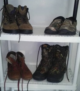 lot 100 image: Womens Boots (4) Size 9.5-10.