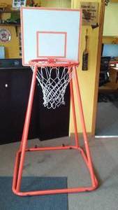 lot 178 image: Basketball Hoop AlleyOop Gopher
