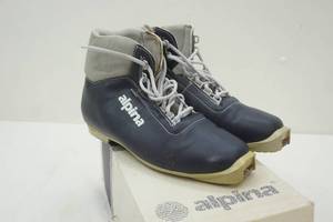 lot 1 image: alpina cross country ski boots size EU 46