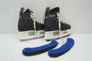 lot 9 image: CCM 440 Power Elite Hockey Skates Size 5