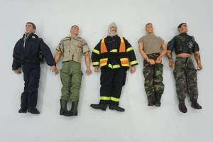 lot 39 image: Action Figures (5ct)