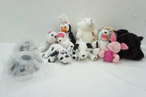 lot 219 image: Vintage Pound Puppies & Coca-Cola Stuffed Collectible Animals